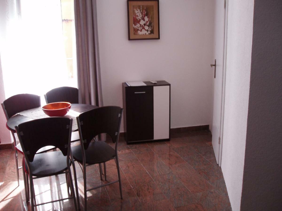 Apartment Oaza โรวีน ภายนอก รูปภาพ