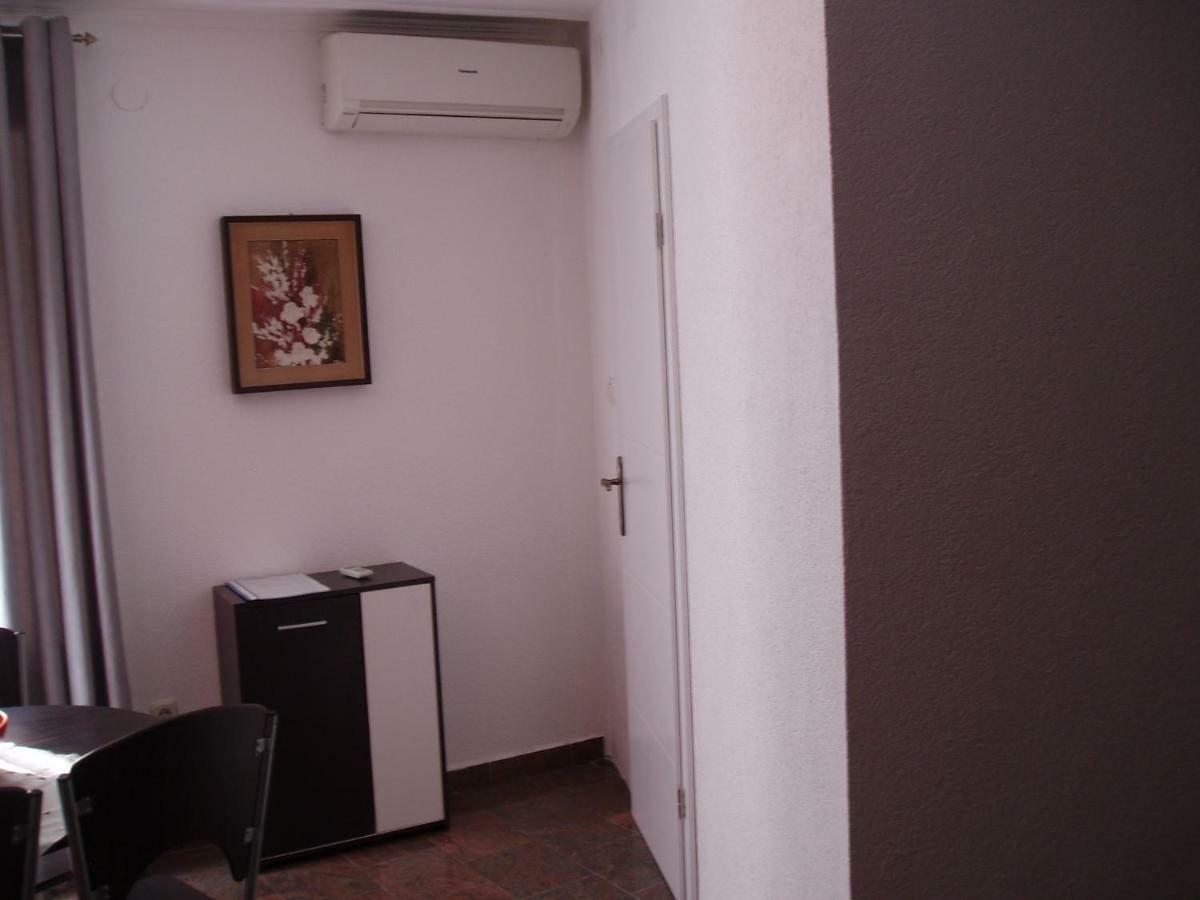 Apartment Oaza โรวีน ภายนอก รูปภาพ