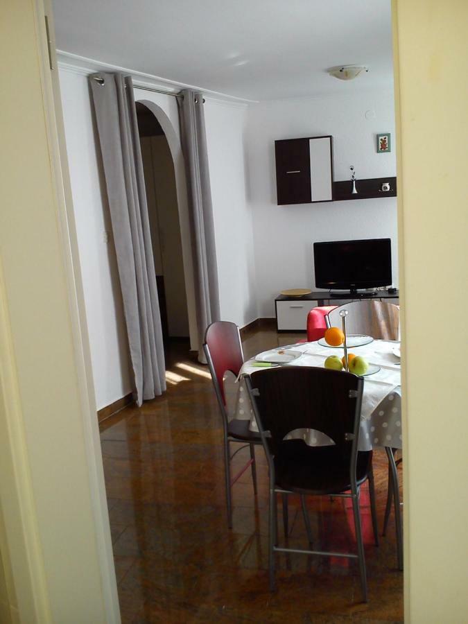 Apartment Oaza โรวีน ภายนอก รูปภาพ
