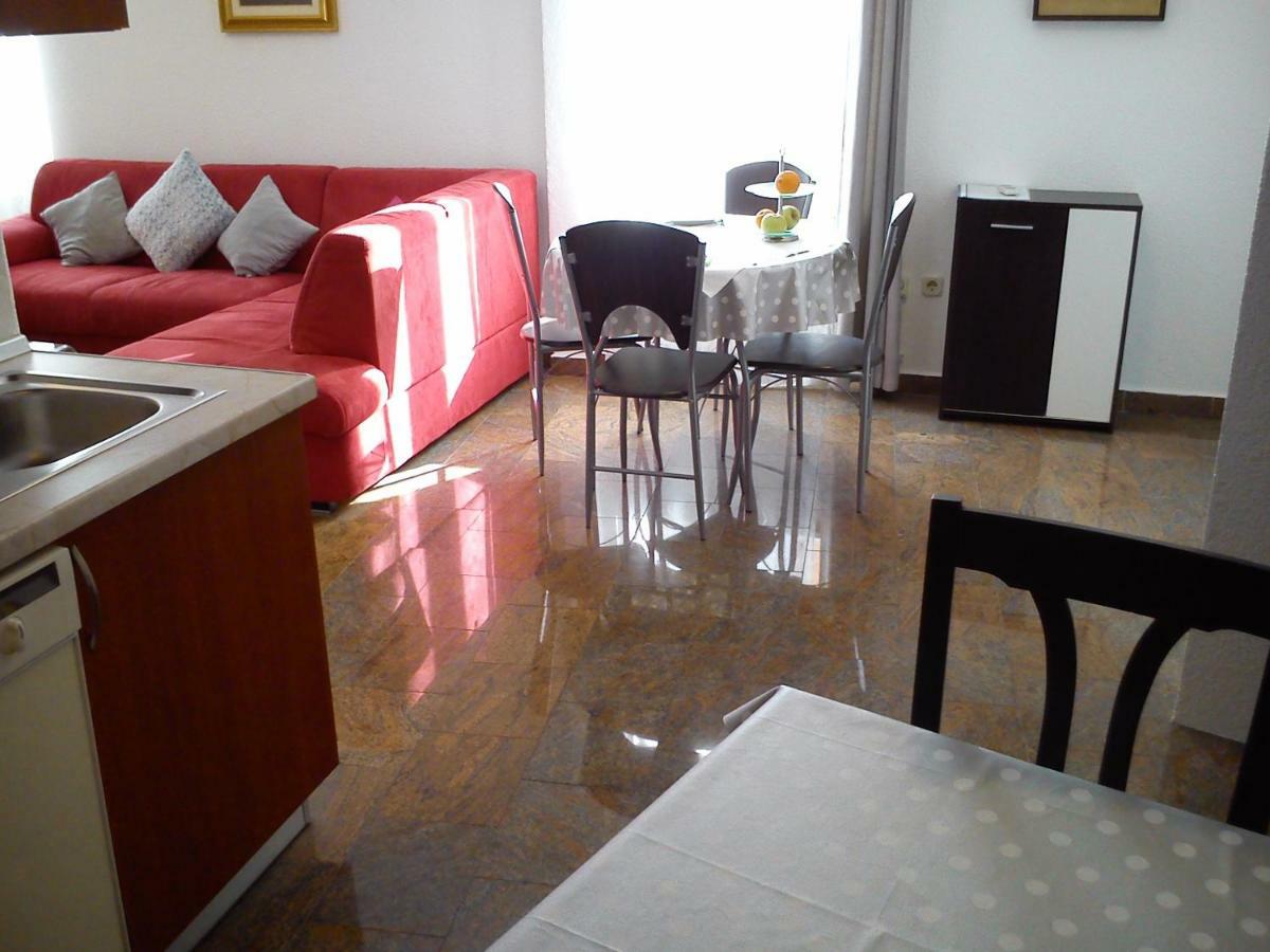 Apartment Oaza โรวีน ภายนอก รูปภาพ